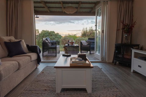 Tully Cottage B&B - Accommodation Port Hedland 0