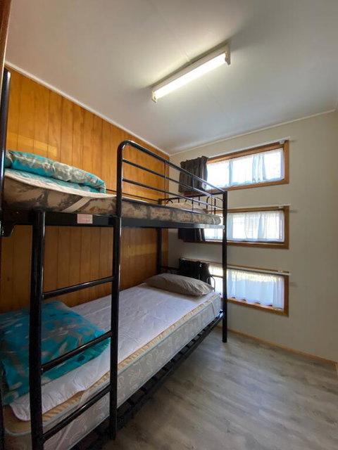 Twin Dolphins Holiday Park - Accommodation Port Hedland 1