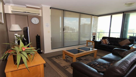 Twin Pines 701 - CBD Location - Accommodation Port Hedland 3