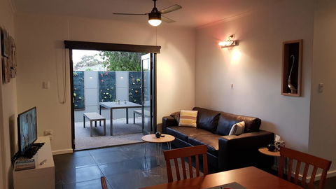 Two Bedroom Garden Apartment - Accommodation Port Hedland 1