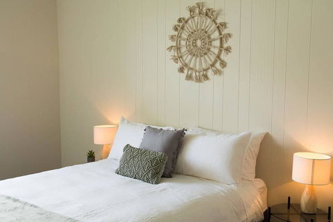 Two Bedroom Gem, Short Drive To MONA - Accommodation Port Hedland 1