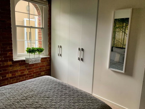 Ultra-chic Top Floor New York Style Loft Apartment - Accommodation Port Hedland 1