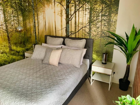 Ultra-chic Top Floor New York Style Loft Apartment - Accommodation Port Hedland 2