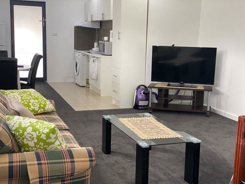 Unforgettable Studio For Family - Accommodation Port Hedland 1