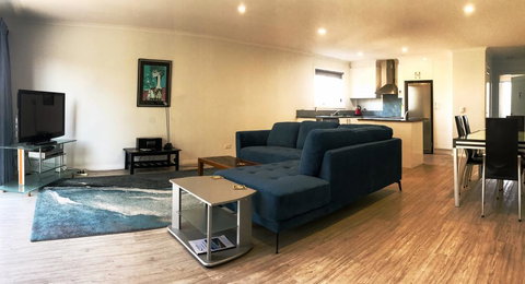 Unit 8 - Boardwalk - Accommodation Port Hedland 3