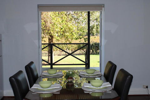 Upper Reach Spa Cottage - Accommodation Port Hedland 2