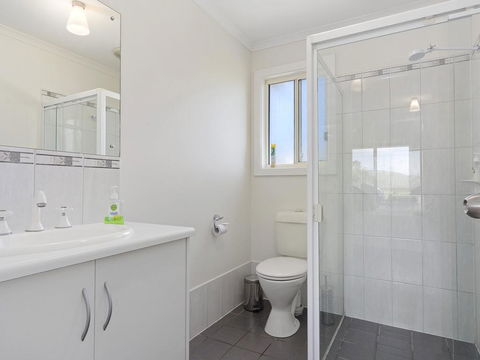 VALLEY VIEWS - 10 Valley Heights Drive - Accommodation Port Hedland 0