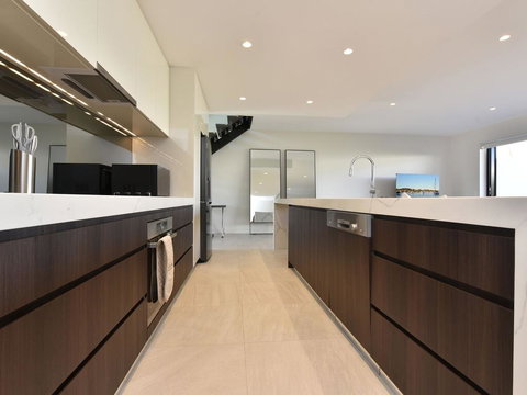 Villa Capri Waterside At Trinity Point - Accommodation Port Hedland 2