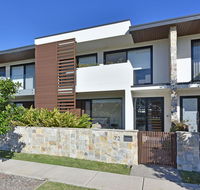 Villa Catania Waterside at Trinity Point - Accommodation Port Hedland