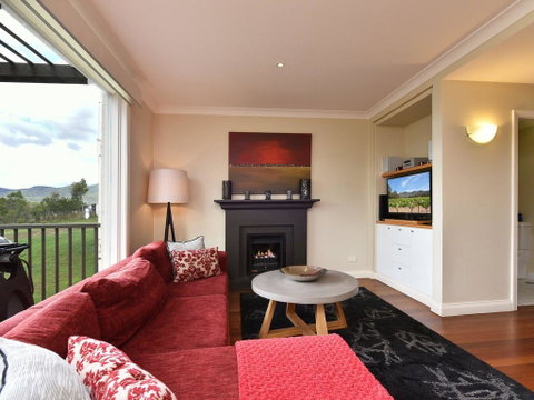 Villa Executive 2br Moscato Resort Condo Located Within Cypress Lakes Resort (nothing Is More Central) - Accommodation Port Hedland 3