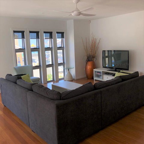 Villa Garfield Surfers Paradise - Accommodation Port Hedland 2