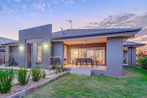 Vintage On The 8th - Accommodation Port Hedland 1