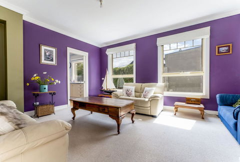 WALKIN ON SUNSHINE - STROLL TO BEACH BREAK - Accommodation Port Hedland 3