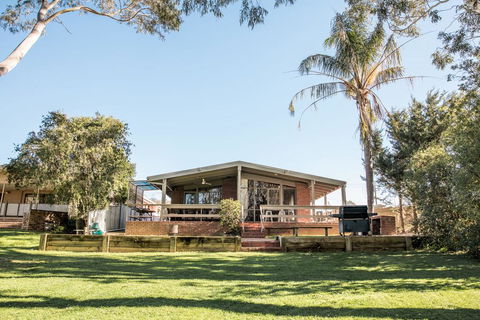 Water's Edge Bundalong - Accommodation Port Hedland 1