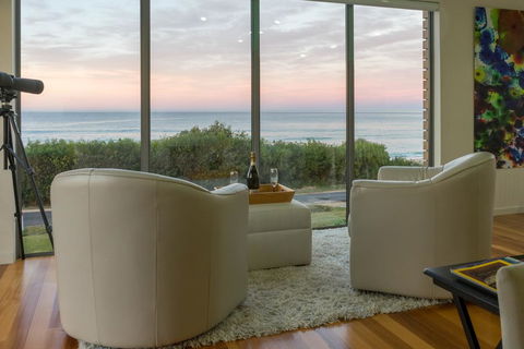 Watercolours - Accommodation Port Hedland 0