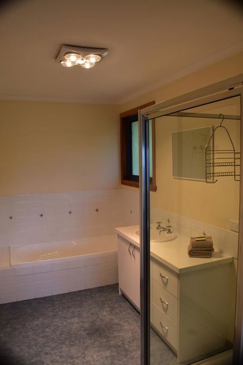 Waterline Holiday Home - Accommodation Port Hedland 3