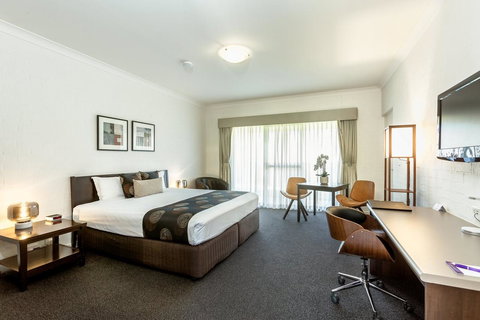 Blazing Stump Motel & Suites - Accommodation Port Hedland 0