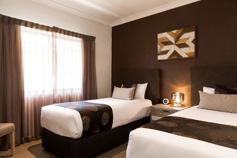 Blazing Stump Motel & Suites - Accommodation Port Hedland 1