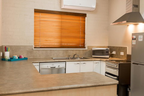 Blazing Stump Motel & Suites - Accommodation Port Hedland 30