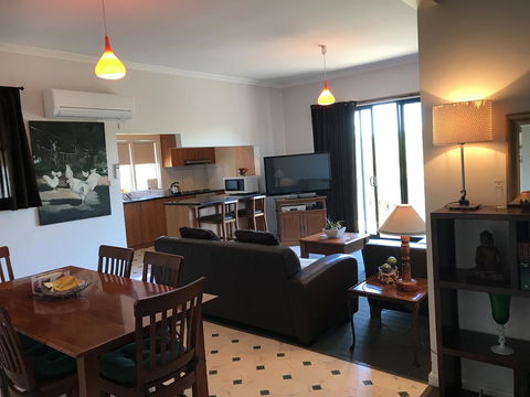 Hillâ€™s Creek Holiday Home - Accommodation Port Hedland 8