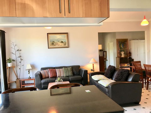 Hillâ€™s Creek Holiday Home - Accommodation Port Hedland 7