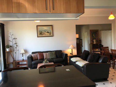Hillâ€™s Creek Holiday Home - Accommodation Port Hedland 0