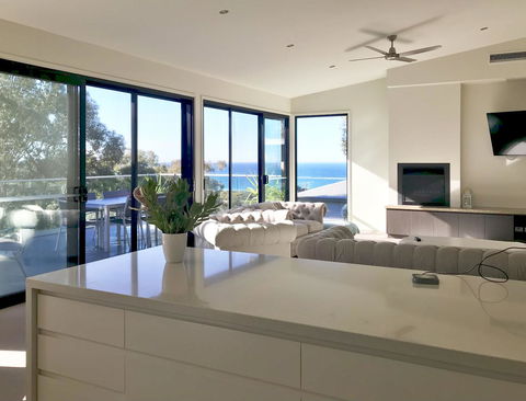 Lorne Sea View Terrace House - Accommodation Port Hedland 3