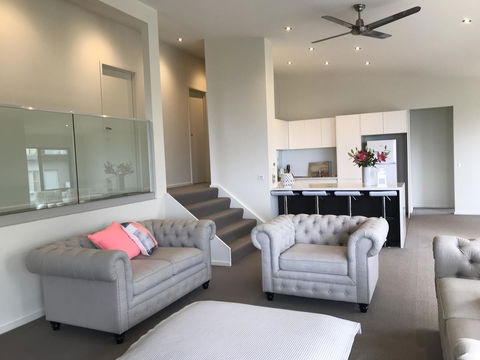 Lorne Sea View Terrace House - Accommodation Port Hedland 0