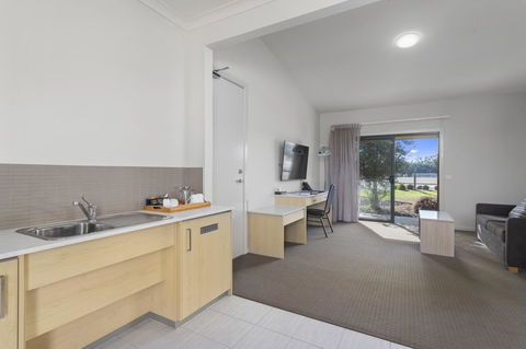 Quality Hotel Point Cook - Accommodation Port Hedland 10