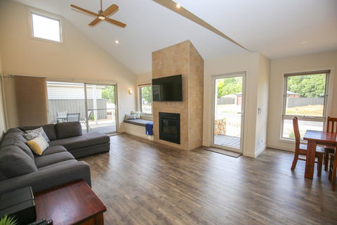 Amber Mist Villa Two - Accommodation Port Hedland 1