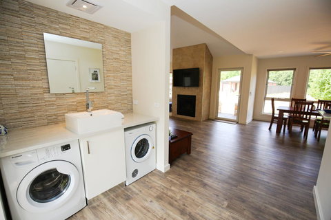 Amber Mist Villa Two - Accommodation Port Hedland 12