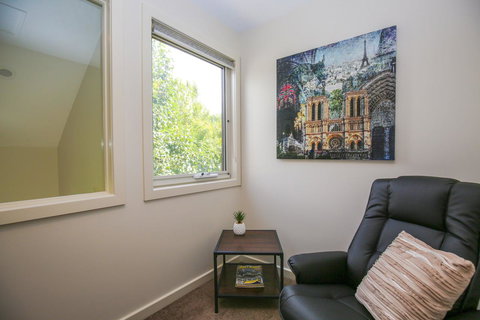 Amber Mist Villa Two - Accommodation Port Hedland 7