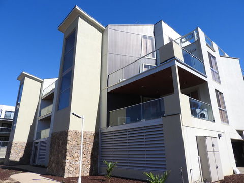 Phillip Island Towers - Accommodation Port Hedland 5