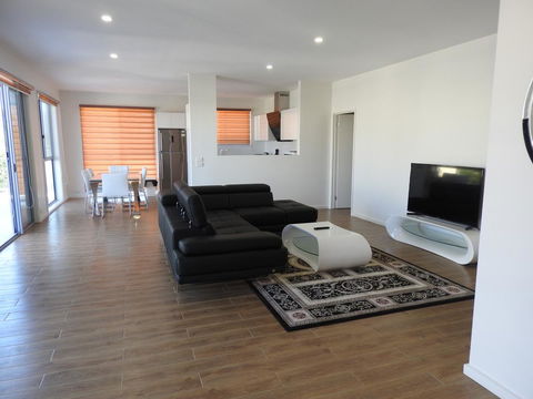 Phillip Island Towers - Accommodation Port Hedland 14