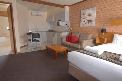 Blue Whale Motor Inn & Apartments - Accommodation Port Hedland 20