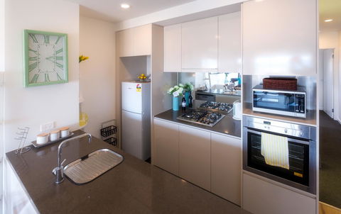 Waterfront Apt 234 Marinaquays - Accommodation Port Hedland 10