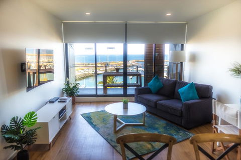 Waterfront Apt 234 Marinaquays - Accommodation Port Hedland 2