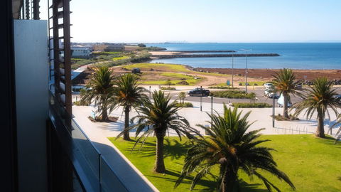 Waterfront Apt 234 Marinaquays - Accommodation Port Hedland 3