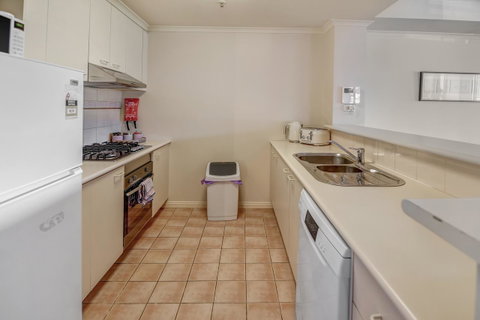 Southbank Tower Apartments - Accommodation Port Hedland 13