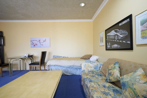 Cottages For Two - Accommodation Port Hedland 11