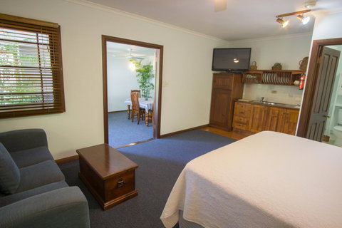 Debbie\'s Place - Accommodation Port Hedland 42