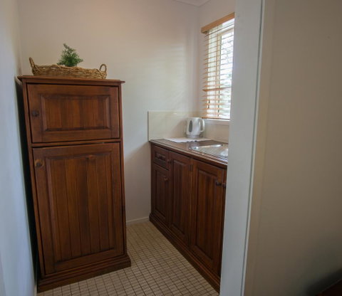Debbie\'s Place - Accommodation Port Hedland 23