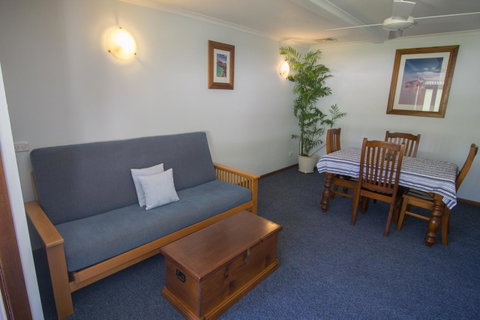 Debbie\'s Place - Accommodation Port Hedland 41