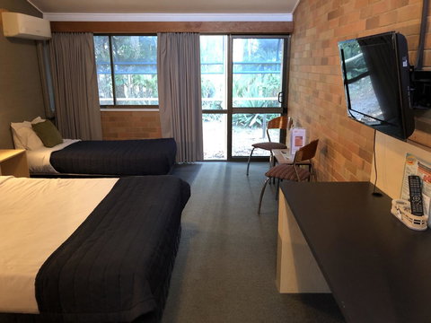 Bribie Island Hotel - Accommodation Port Hedland 2