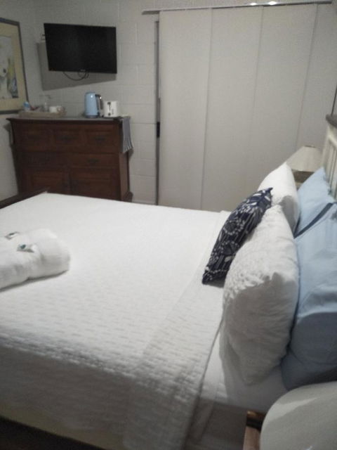 Salty Vibes Retreat - Accommodation Port Hedland 4