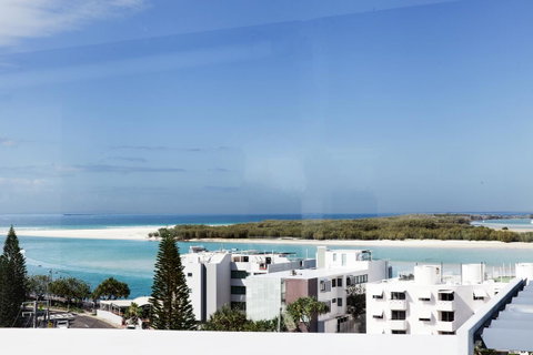 Ocean Views Resort Caloundra - Accommodation Port Hedland 8