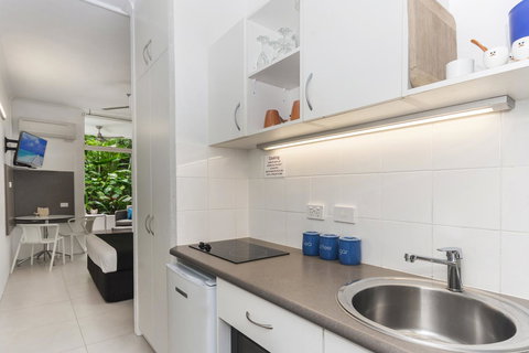 By The Sea Port Douglas - Accommodation Port Hedland 13