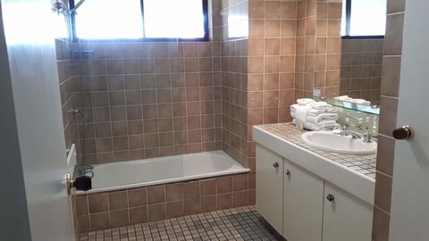 De Ville Apartments - Accommodation Port Hedland 9