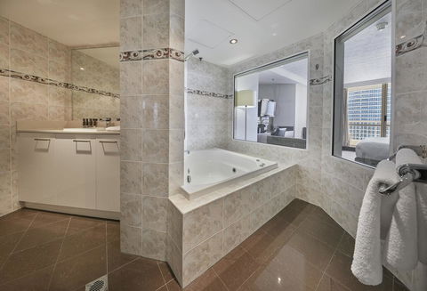 Novotel Surfers Paradise - Accommodation Port Hedland 10