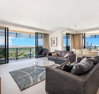 Luxury 3 Bedroom in heart of Broadbeach - Accommodation Port Hedland